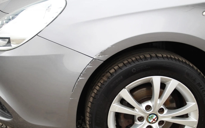 Alfa Romeo Giulietta cena 28900 przebieg: 143961, rok produkcji 2016 z Biała małe 379
